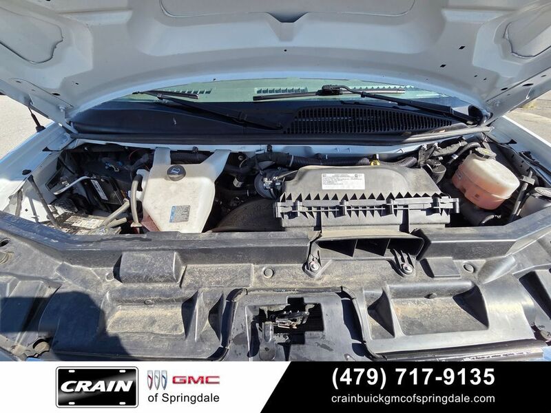 2023 GMC Savana Cargo Work Van - Photo 29
