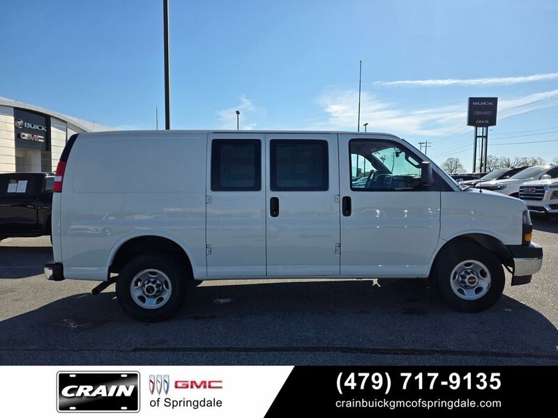 2023 GMC Savana Cargo Work Van - Photo 9