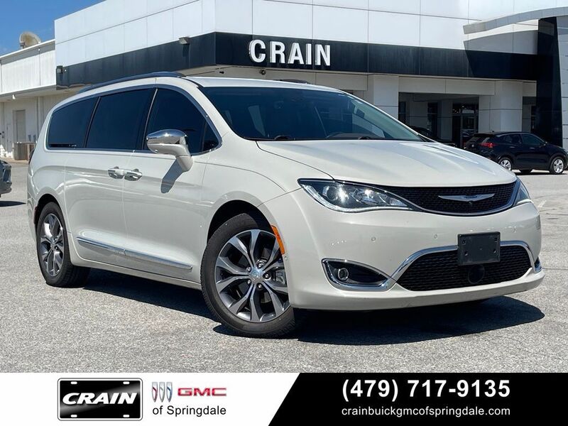 Used 2017 CHRYSLER PACIFICA LIMITED in SPRINGDALE, ARKANSAS