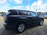 Used 2025 MITSUBISHI OUTLANDER ES FWD in NEW ORLEANS, LOUISIANA (Photo 5)