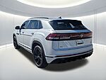 Used 2025 Volkswagen Atlas Cross Sport 2.0T SEL R-LINE BLACK in OCALA, FLORIDA (Photo 8)