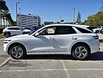 New 2026 GENESIS GV70 2.5T SELECT AWD in DAVIE, FLORIDA (Photo 2)