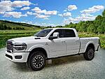New 2025 RAM 2500 LIMITED 4X4 CREW CAB 6'4