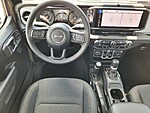 New 2025 JEEP GLADIATOR SPORT S 4X4 in ST. PETERSBURG, FLORIDA (Photo 15)