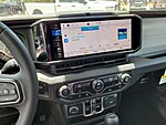 New 2025 JEEP GLADIATOR SPORT S 4X4 in ST. PETERSBURG, FLORIDA (Photo 18)