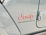 New 2025 JEEP GLADIATOR RUBICON 4X4 in ST. PETERSBURG, FLORIDA (Photo 10)