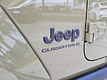 New 2025 JEEP GLADIATOR WILLYS 4X4 in ST. PETERSBURG, FLORIDA (Photo 10)