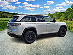 New 2025 JEEP GRAND CHEROKEE ALTITUDE 4X2 in ST. PETERSBURG, FLORIDA (Photo 4)
