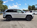 New 2025 JEEP GRAND CHEROKEE ALTITUDE 4X2 in ST. PETERSBURG, FLORIDA (Photo 5)