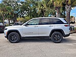 New 2025 JEEP GRAND CHEROKEE ALTITUDE 4X2 in ST. PETERSBURG, FLORIDA (Photo 7)
