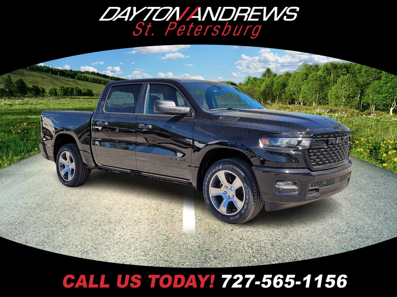 New 2026 RAM 1500 EXPRESS 4X2 CREW CAB 5'7