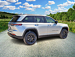 New 2025 JEEP GRAND CHEROKEE ALTITUDE 4X2 in ST. PETERSBURG, FLORIDA (Photo 4)