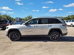 New 2025 JEEP GRAND CHEROKEE ALTITUDE 4X2 in ST. PETERSBURG, FLORIDA (Photo 7)
