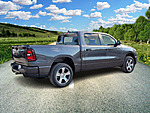New 2026 RAM 1500 EXPRESS 4X2 CREW CAB 5'7
