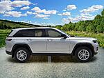 New 2026 JEEP GRAND CHEROKEE LAREDO 4X2 in ST. PETERSBURG, FLORIDA (Photo 7)