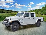 New 2025 JEEP GLADIATOR SPORT S 4X4 in ST. PETERSBURG, FLORIDA (Photo 2)