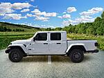New 2025 JEEP GLADIATOR SPORT S 4X4 in ST. PETERSBURG, FLORIDA (Photo 3)