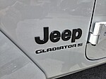 New 2025 JEEP GLADIATOR SPORT S 4X4 in ST. PETERSBURG, FLORIDA (Photo 9)