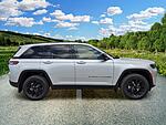 New 2026 JEEP GRAND CHEROKEE LAREDO ALTITUDE 4X4 in ST. PETERSBURG, FLORIDA (Photo 7)