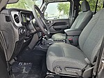 New 2026 JEEP GLADIATOR SPORT S 4X4 in ST. PETERSBURG, FLORIDA (Photo 13)