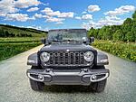 New 2026 JEEP GLADIATOR SPORT 4X4 in ST. PETERSBURG, FLORIDA (Photo 8)