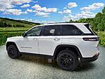 New 2026 JEEP GRAND CHEROKEE LAREDO ALTITUDE 4X2 in ST. PETERSBURG, FLORIDA (Photo 4)