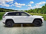 New 2026 JEEP GRAND CHEROKEE LAREDO ALTITUDE 4X2 in ST. PETERSBURG, FLORIDA (Photo 7)