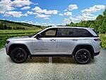 New 2026 JEEP GRAND CHEROKEE LAREDO ALTITUDE 4X2 in ST. PETERSBURG, FLORIDA (Photo 4)
