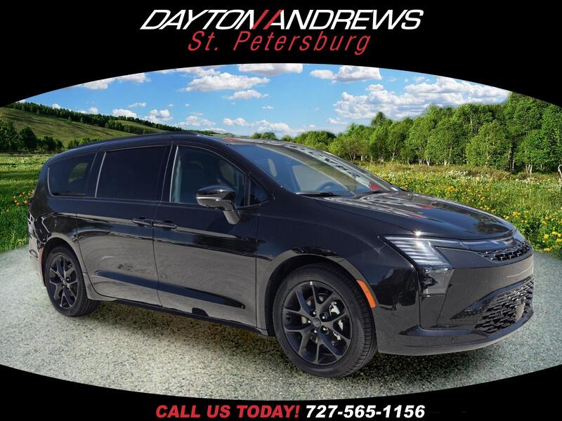 New 2027 CHRYSLER PACIFICA LIMITED FWD in ST. PETERSBURG, FLORIDA