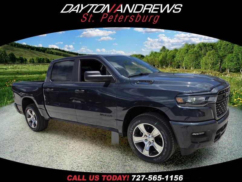 New 2026 RAM 1500 EXPRESS 4X2 CREW CAB 5'7