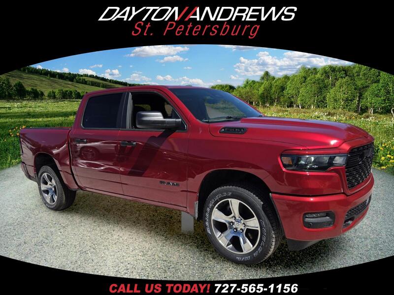 New 2026 RAM 1500 EXPRESS 4X2 CREW CAB 5'7