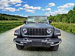 New 2026 JEEP GLADIATOR SPORT 4X4 in ST. PETERSBURG, FLORIDA (Photo 8)