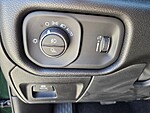 New 2027 RAM 1500 EXPRESS 4X2 CREW CAB 5'7