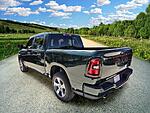 New 2027 RAM 1500 EXPRESS 4X2 CREW CAB 5'7