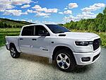 New 2027 RAM 1500 EXPRESS 4X2 CREW CAB 5'7