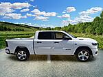New 2027 RAM 1500 EXPRESS 4X2 CREW CAB 5'7
