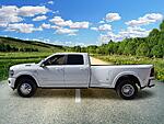 New 2027 RAM 3500 LIMITED 4X4 CREW CAB 8' BOX in ST. PETERSBURG, FLORIDA (Photo 3)