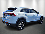Used 2025 Volkswagen Atlas Cross Sport 2.0T SE W/TECHNOLOGY FWD in STUART, FLORIDA (Photo 5)