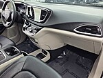 Used 2023 CHRYSLER PACIFICA TOURING L FWD in STUART, FLORIDA (Photo 17)