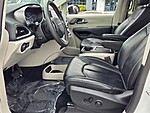 Used 2023 CHRYSLER PACIFICA TOURING L FWD in STUART, FLORIDA (Photo 9)