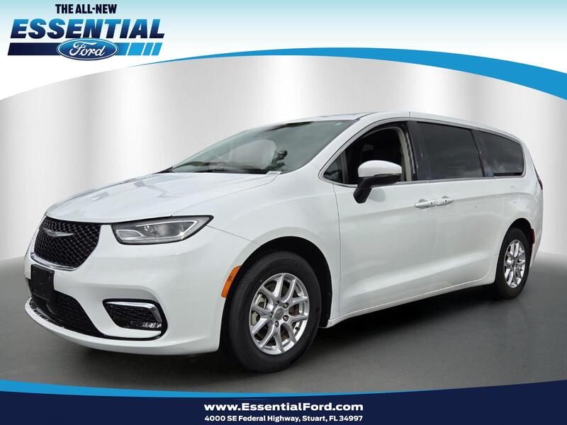 Used 2023 CHRYSLER PACIFICA TOURING L FWD in STUART, FLORIDA