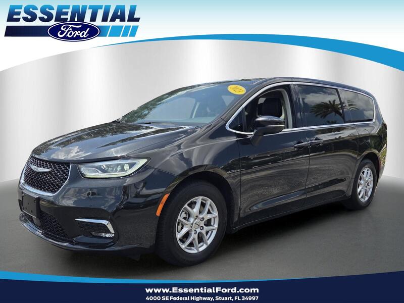 Used 2023 CHRYSLER PACIFICA TOURING L FWD in STUART, FLORIDA