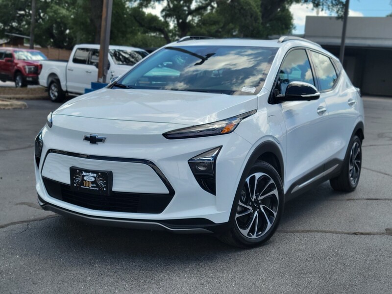 Used 2023 Chevrolet Bolt EUV Premier with VIN 1G1FZ6S08P4170957 for sale in San Antonio, TX