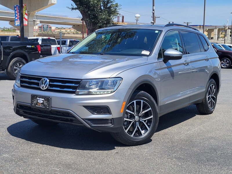 Used 2021 Volkswagen Tiguan SE with VIN 3VV3B7AX5MM112549 for sale in Live Oak, TX
