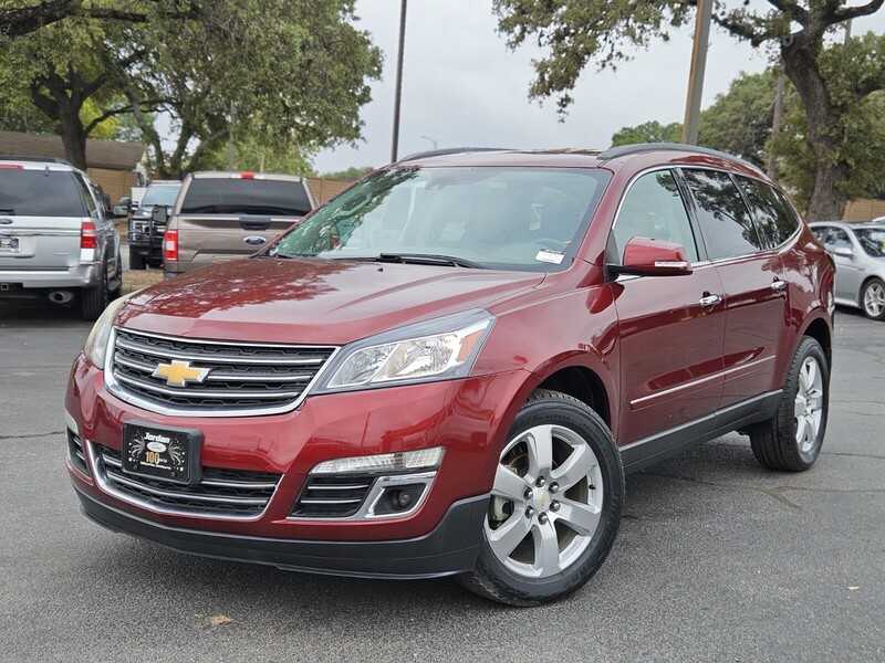 Used 2017 Chevrolet Traverse Premier with VIN 1GNKRJKD5HJ174731 for sale in Live Oak, TX