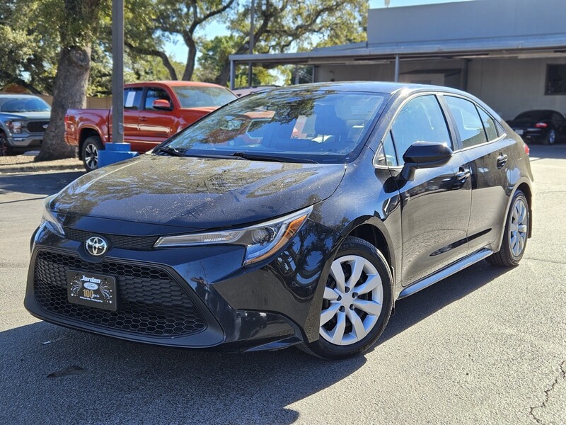 Used 2022 Toyota Corolla LE with VIN 5YFEPMAEXNP316649 for sale in Live Oak, TX