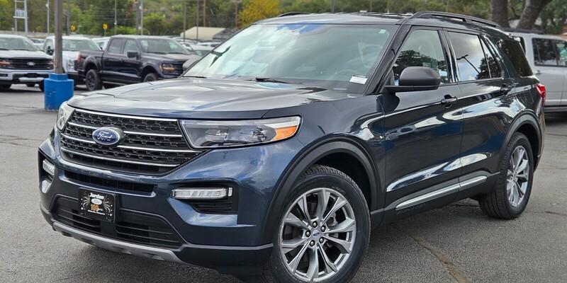 2022 Ford Explorer XLT's photo