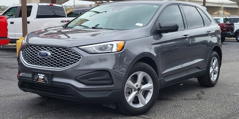 2024 Ford Edge SE's photo