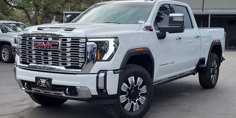 2025 GMC Sierra 3500HD Denali's photo