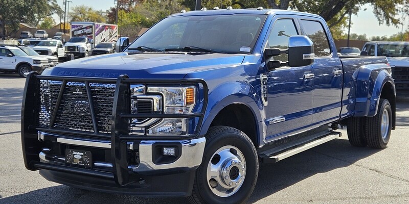 2022 Ford F-350 Super Duty XLT's photo